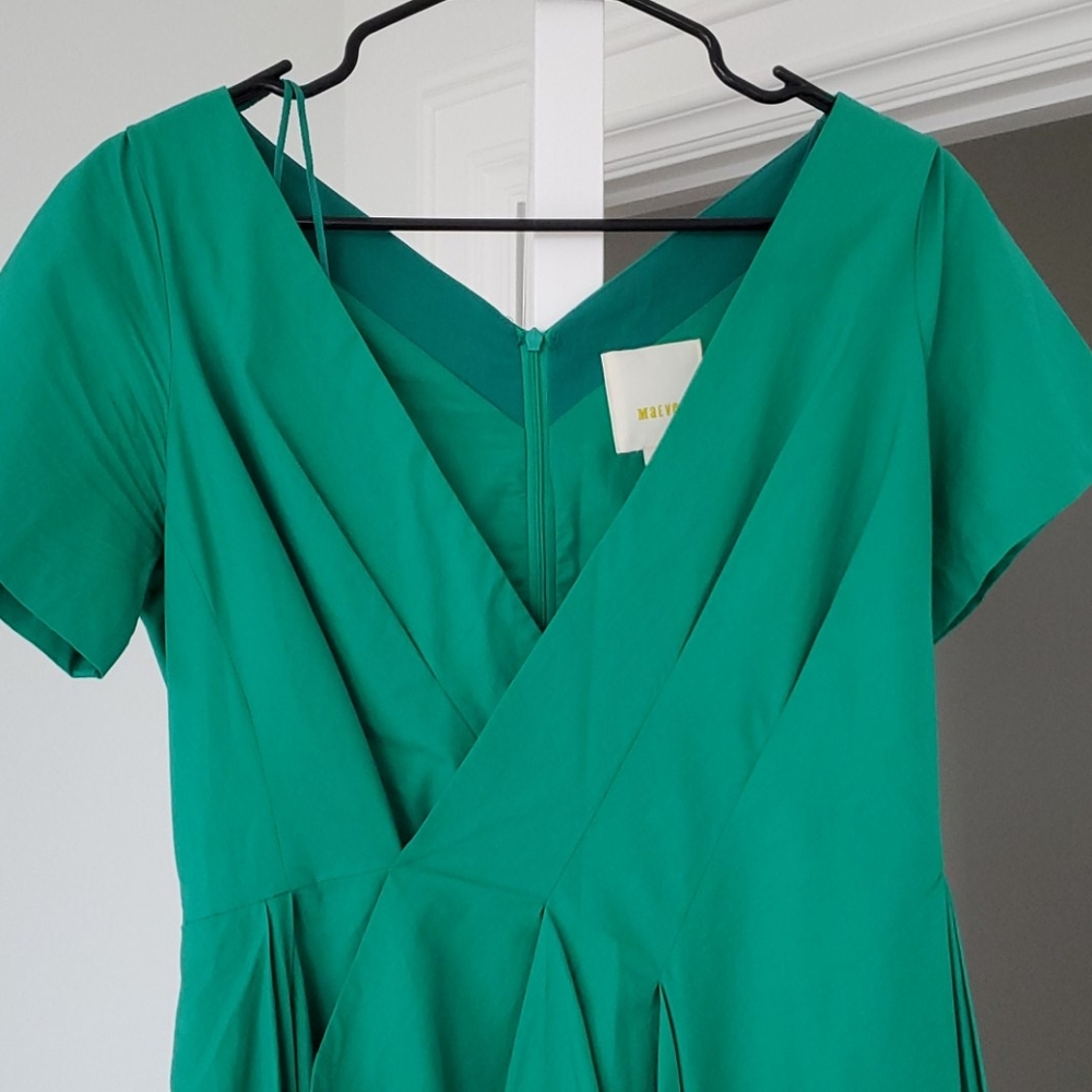 Dress - Picture 4 of 4